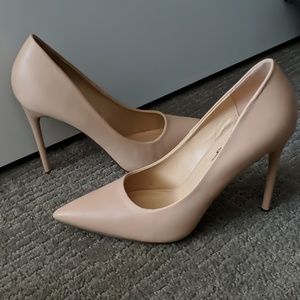 Lulu's Nude Heels - Size 8